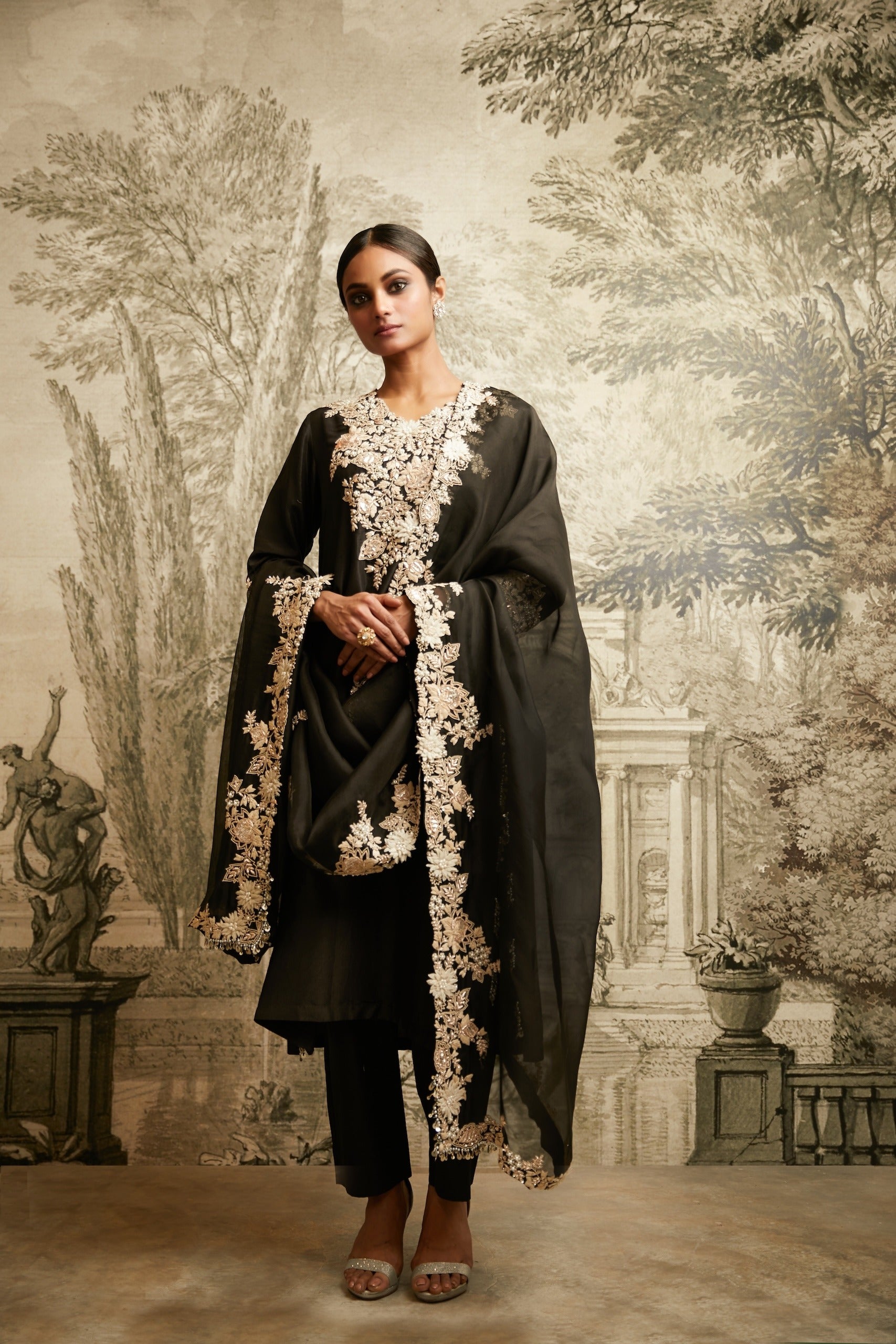 Up 3d Flower Long Suit
