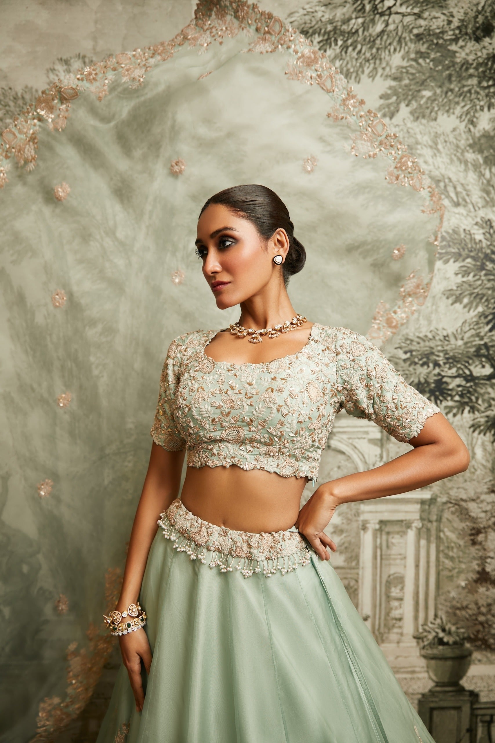Av Dori Resham Lehenga
