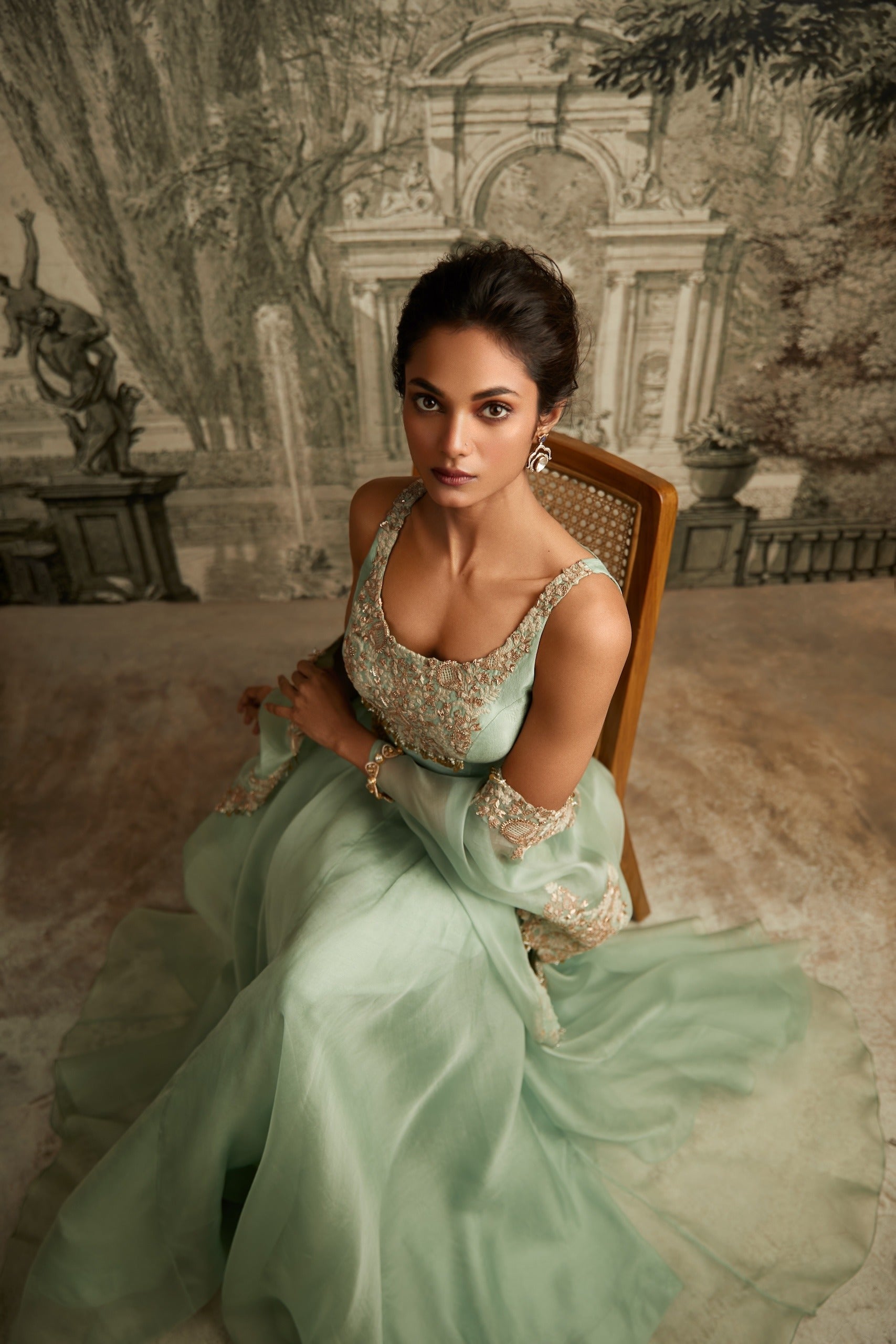 Am Dori Resham Skirt Set