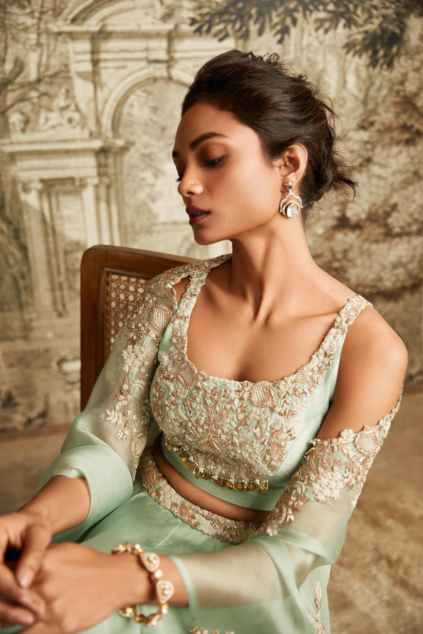 Am Dori Resham Skirt Set