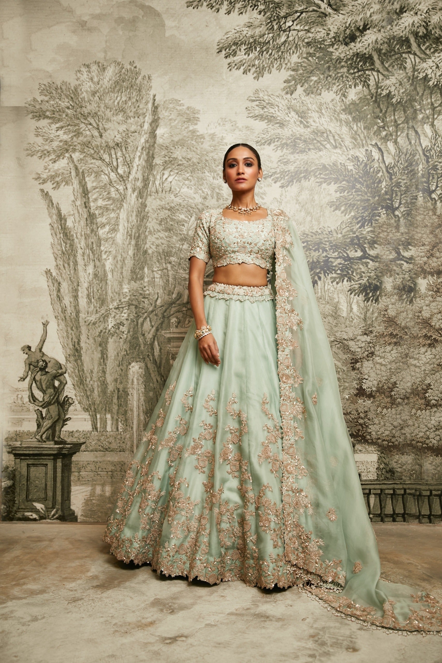 Av Dori Resham Lehenga