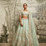 Av Dori Resham Lehenga